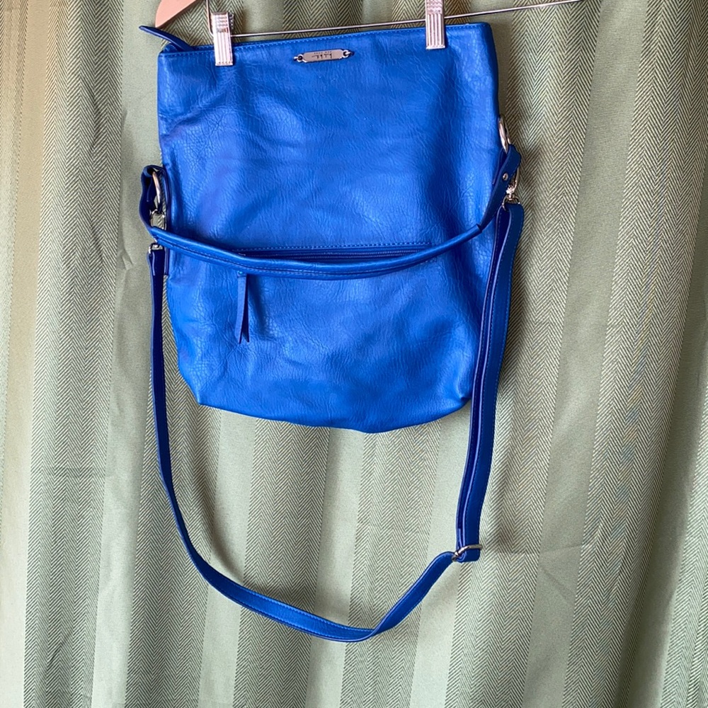 Nicole Miller blue hand bag
